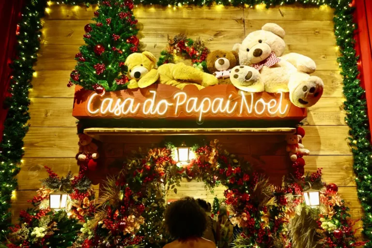 Casa do Papai Noel conquista baianos e turistas no Centro Histórico de Salvador