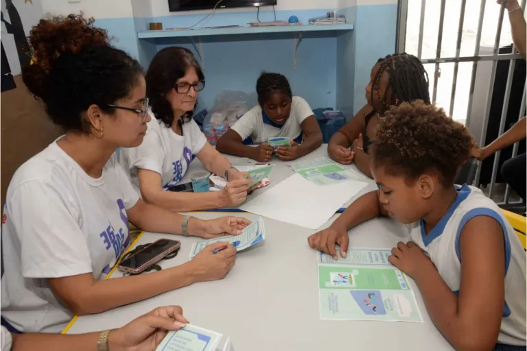Prefeitura promove “Família na Escola” com serviços de saúde no Santo Antônio