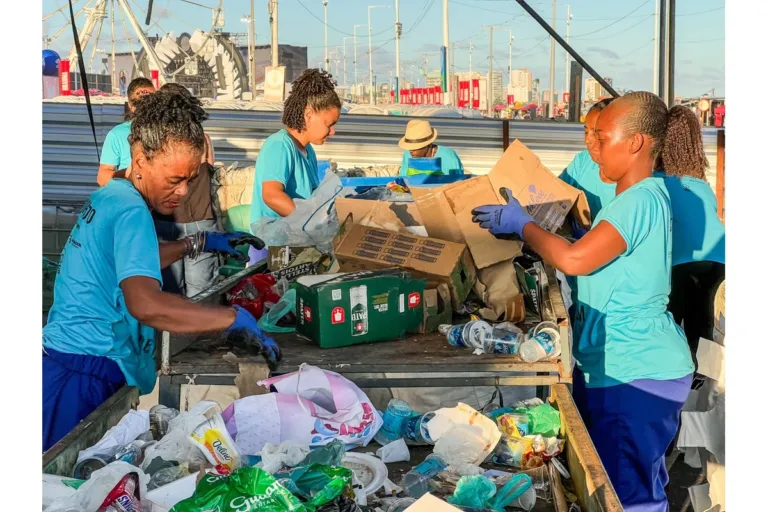 Central de Reciclagem do Virada Salvador coleta 5,6 toneladas de resíduos nos três primeiros dias de evento