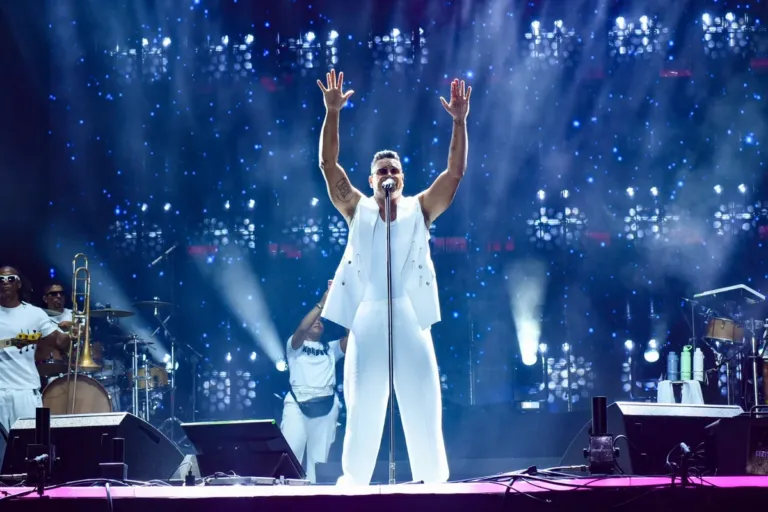 Xanddy Harmonia abre noite de Réveillon no Festival Virada Salvador 2026