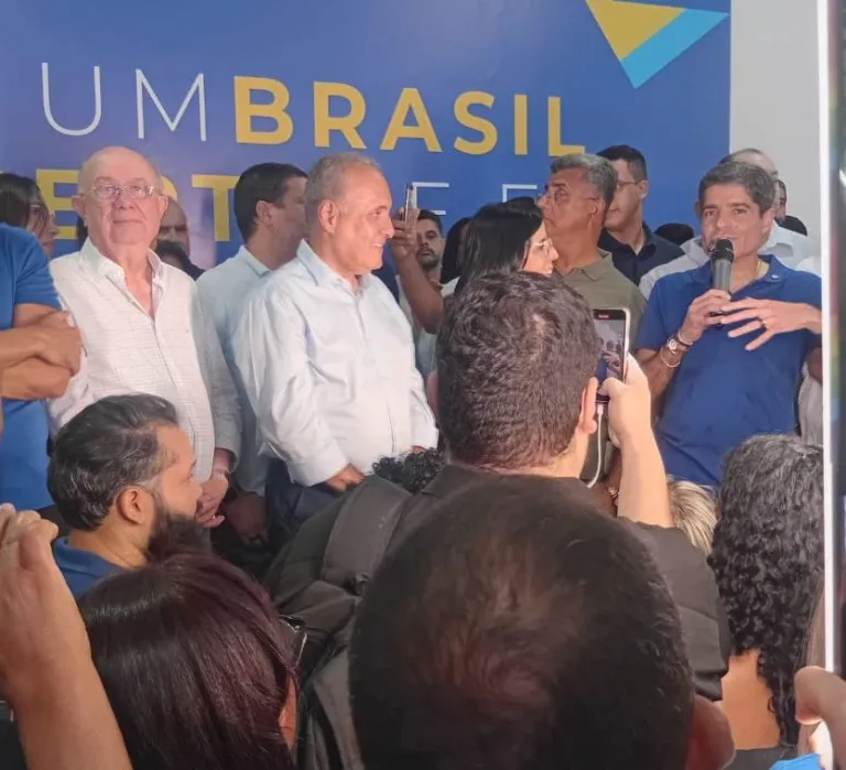 Inauguração da sede do partido sela desunião entre Ronaldo e ACM Neto