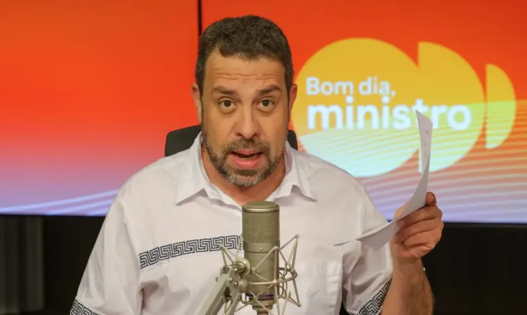 Fim da escala 6×1 deve aumentar produtividade, diz Boulos