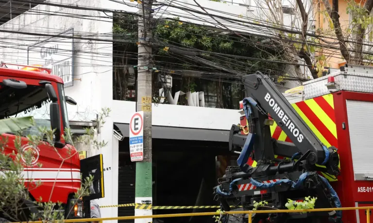 Incêndio atinge subestação de energia em Embu-Guaçu