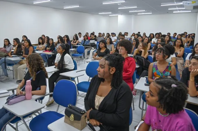 Prefeitura sanciona lei de Cursinhos Populares e consolida o sucesso do Projeto Conquistar