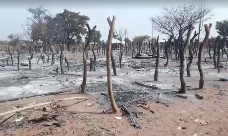 Ataque a mercado deixa ao menos 30 mortos na Nigéria, diz polícia