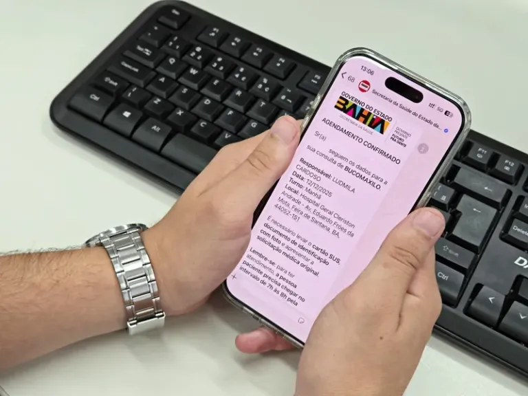 Pioneirismo: Bahia lidera transformação digital do SUS com robô virtual na saúde