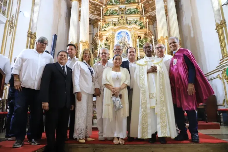 Festa do Senhor do Bonfim homenageia Setur-BA, pelas ações em prol do turismo religioso católico na Bahia