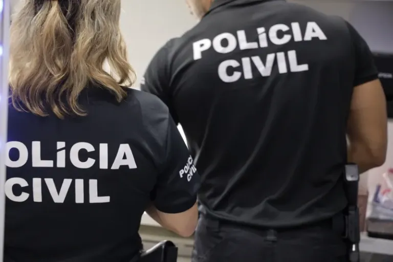 Celular de turista paranaense é recuperado pela Deltur