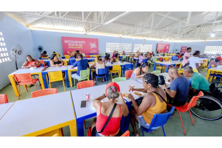 Construído pela Prefeitura, pacto garante comida e transporte a trabalhadores do Carnaval; ações já foram vistas no Festival Virada