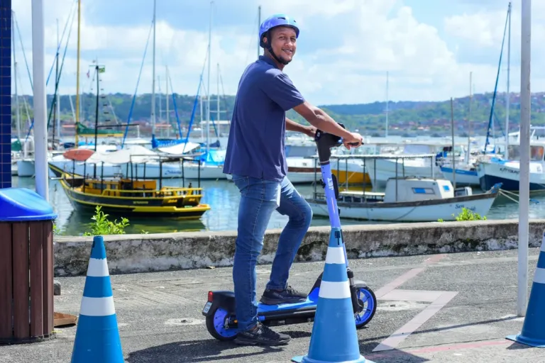 Prefeitura amplia operação de patinetes em novos pontos de Salvador