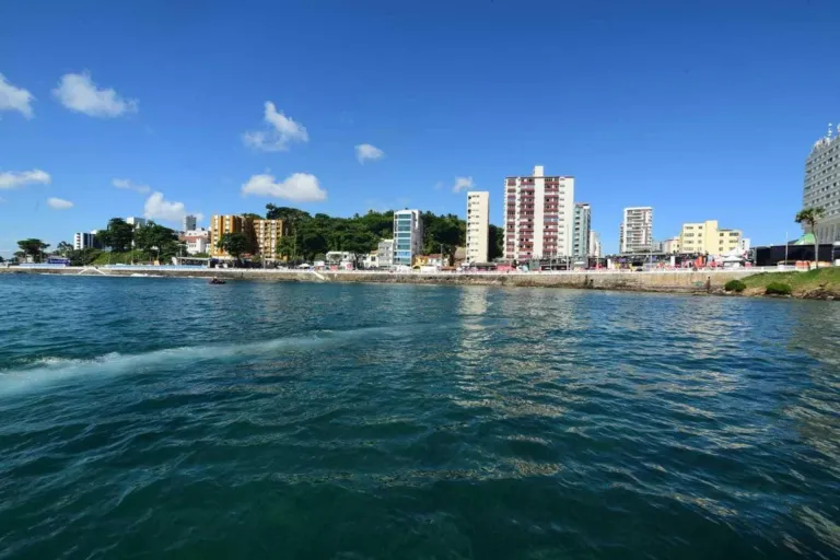 Conheça os melhores lugares para fazer mergulho nas praias de Salvador