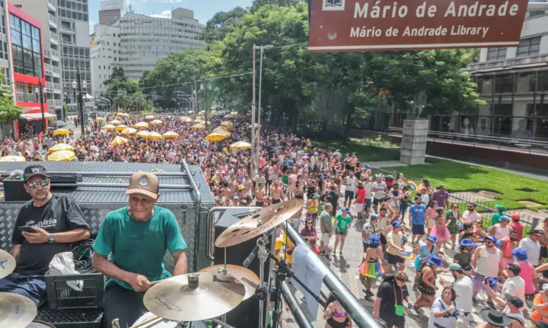Centro de São Paulo tem axé e outras surpresas no domingo de carnaval