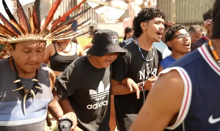 Santarém: indígenas protestam contra desestatização de hidrovias