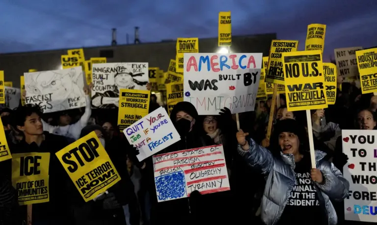 Desordem mundial de Trump: ONG alerta para autoritarismo em 100 países