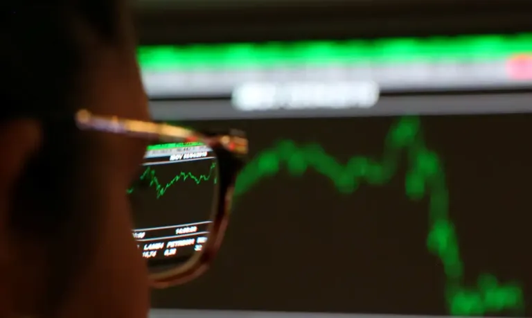 Investimentos institucionais em ações foram de R$ 1,7 trilhão em 2025