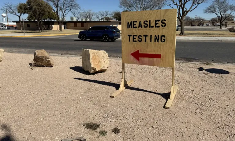 Casos de sarampo colocam instalações do ICE no Texas em quarentena