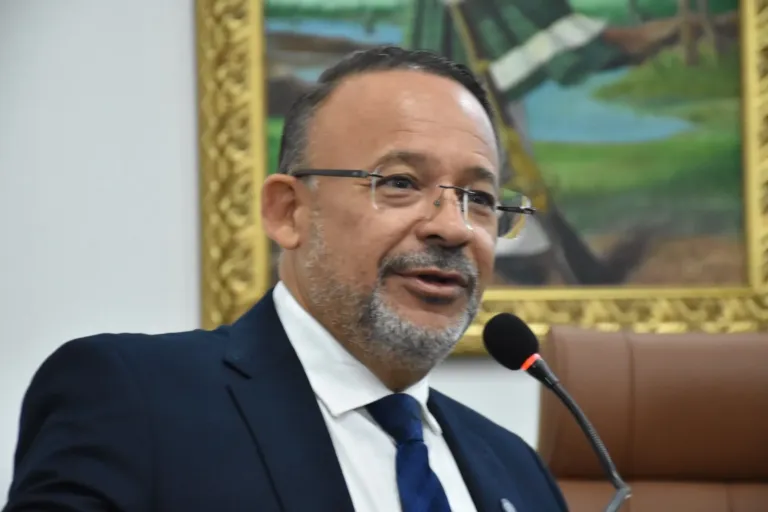 Educação política ganha espaço na Câmara com debate sobre o programa Jovem Senador