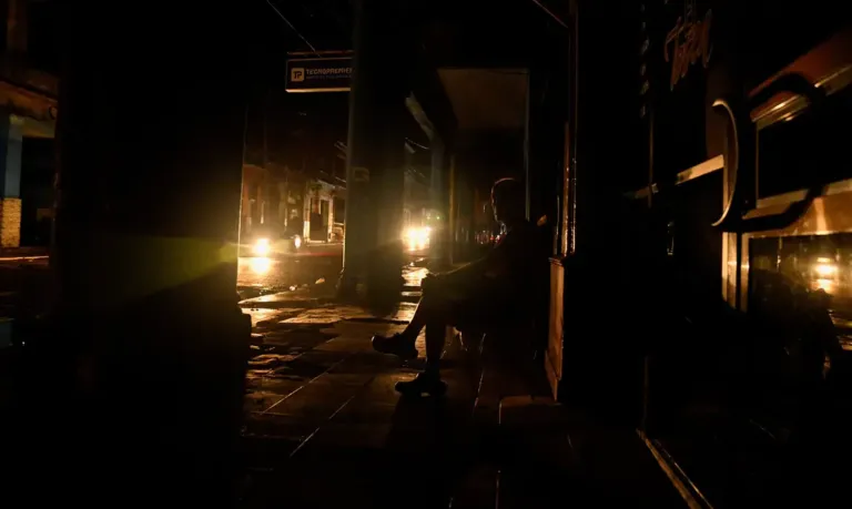 Cuba tem colapso parcial do sistema elétrico; 3,4 milhões são afetados