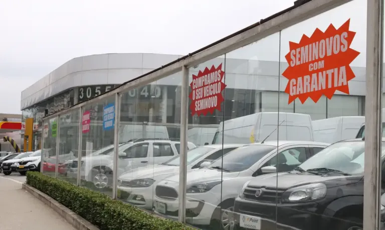 Produção e venda de veículos caem em janeiro, aponta Anfavea