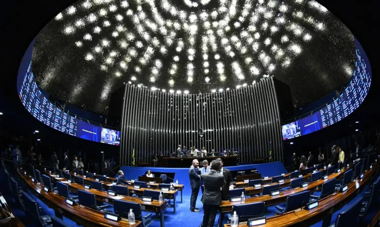 Senado aprova regras mais duras para condenados por morte de policiais