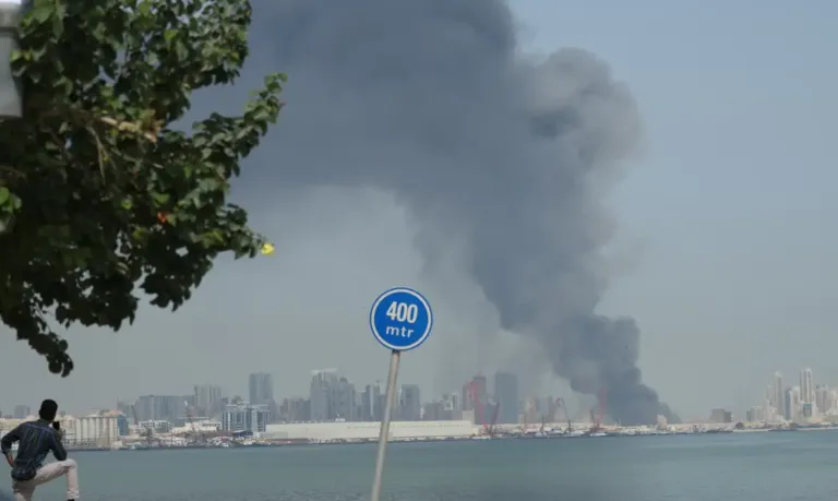 Irã dispara mísseis contra países árabes do Golfo