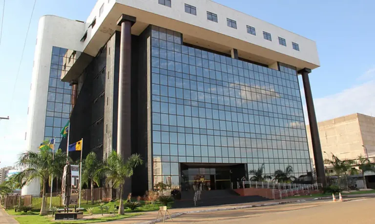 Justiça decreta prisão de suspeito de matar professora em Porto Velho