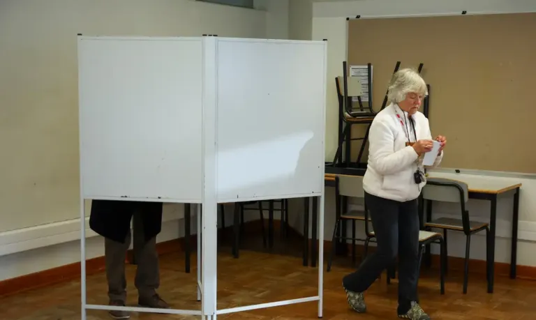 Portugal vai às urnas para eleger novo presidente do país
