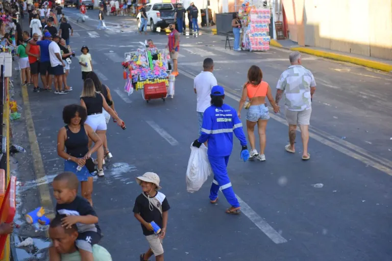 Catadores transformam o Carnaval de Juazeiro em exemplo de inclusão social e sustentabilidade