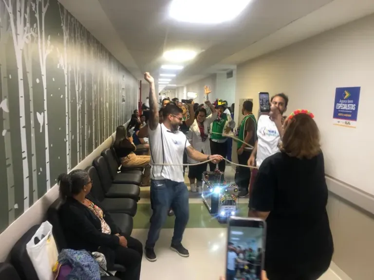 Bloquinho leva clima de Carnaval ao Hospital Ortopédico do Estado da Bahia