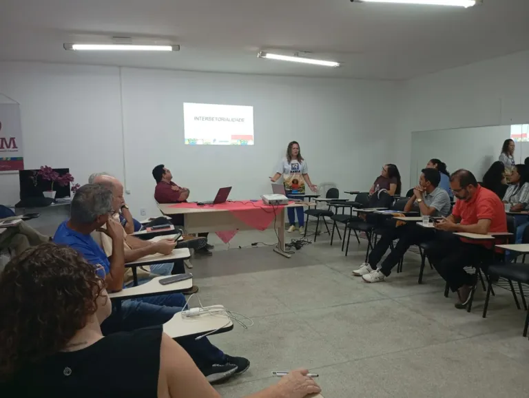Casa dos Conselhos realiza seminário com comunidade evangélica para fortalecer parcerias no Juazeiro Sem Fome