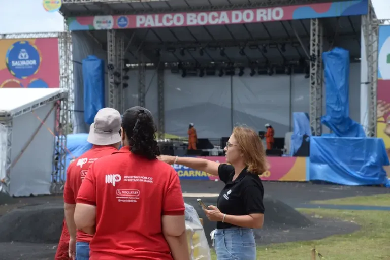 Carnaval 2026: MPBA vistoria palcos instalados para Carnaval nos bairros de Itapuã e Boca do Rio