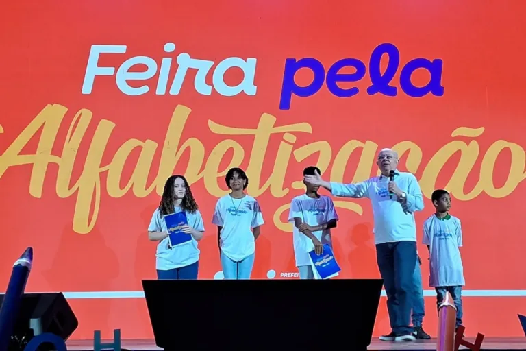 Feira de Santana é reconhecida com o Selo Nacional Compromisso com a Alfabetização