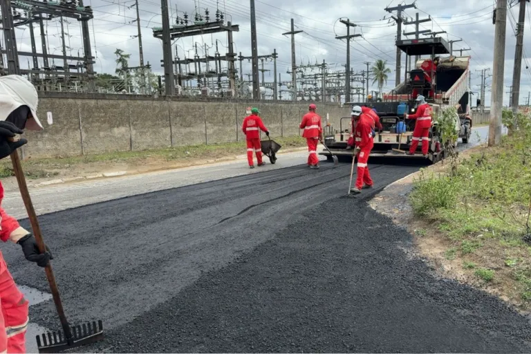 Prefeitura inicia asfaltamento da Rua A, no Aviário, e reforça mobilidade na região