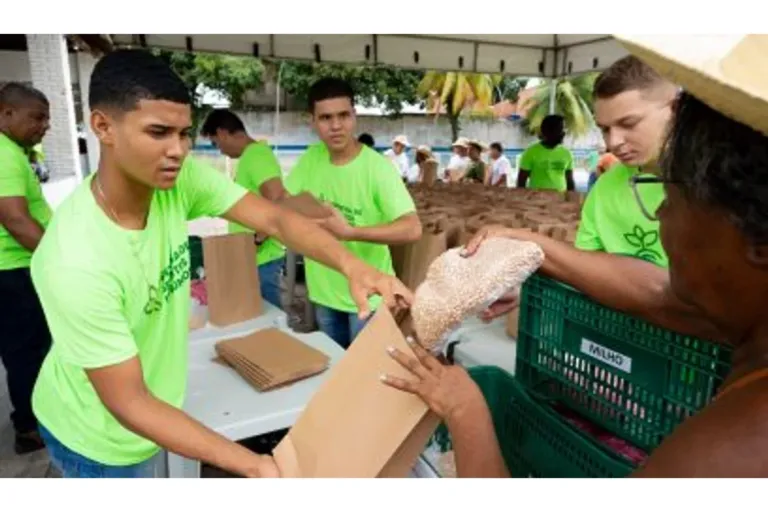 Em nova ação, Prefeitura entregará sementes e insumos a mais de mil agricultores