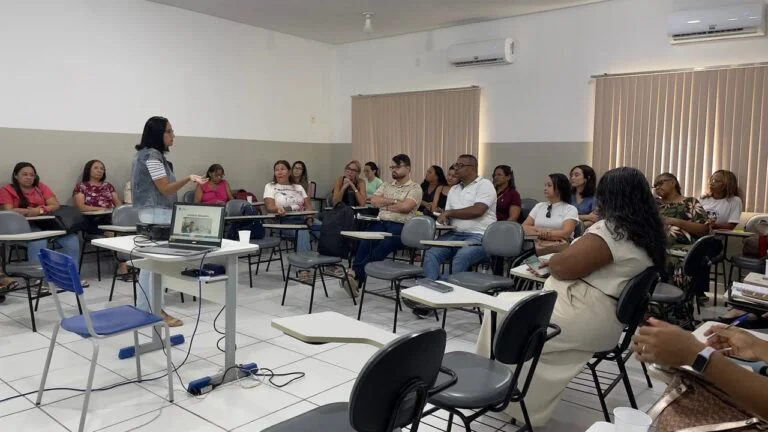 Prefeitura de Juazeiro conclui primeiro ciclo de formações para professores de AEE da rede municipal