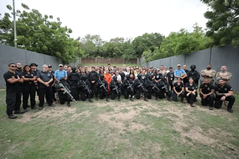 Simulação de cobertura jornalística em áreas conflagradas no Workshop De Olho na Segurança Pública