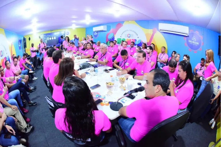 “Tivemos o melhor sábado de carnaval em toda a história”, afirma Bruno Reis