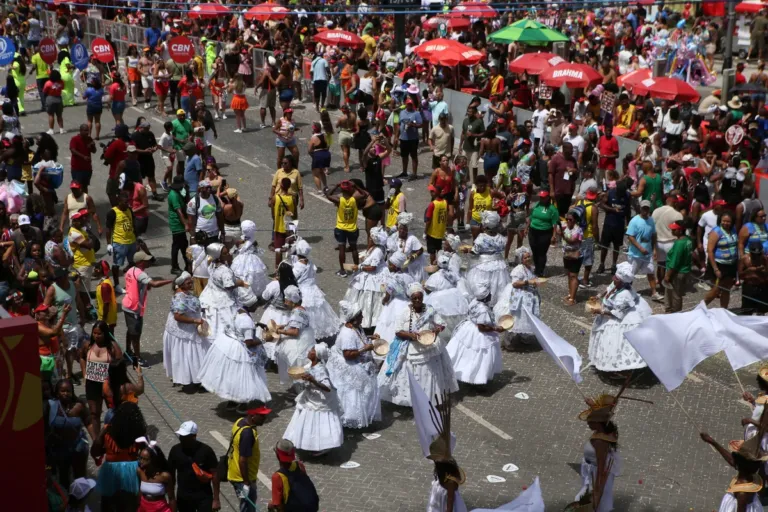 Ibéji leva ancestralidade africana e clássicos infantis ao Circuito Osmar