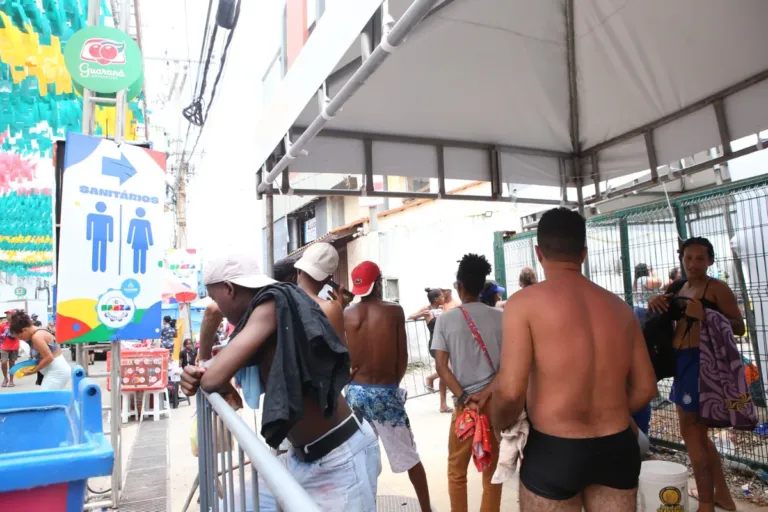 Prefeitura oferece seis centros de acolhimento para ambulantes durante o Carnaval