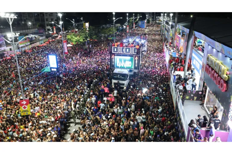 Iluminação pública tem a melhor avaliação entre os serviços do Carnaval de Salvador
