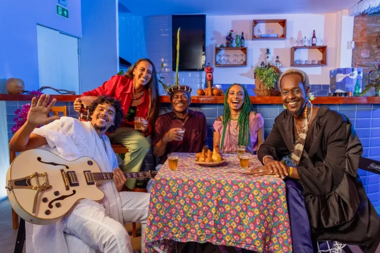 Com apoio da Prefeitura, EP Cabaça Sonora reúne artistas do Centro Antigo