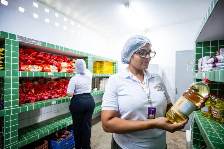 Prefeitura de Camaçari fortalece alimentação escolar para o retorno das aulas na rede municipal
