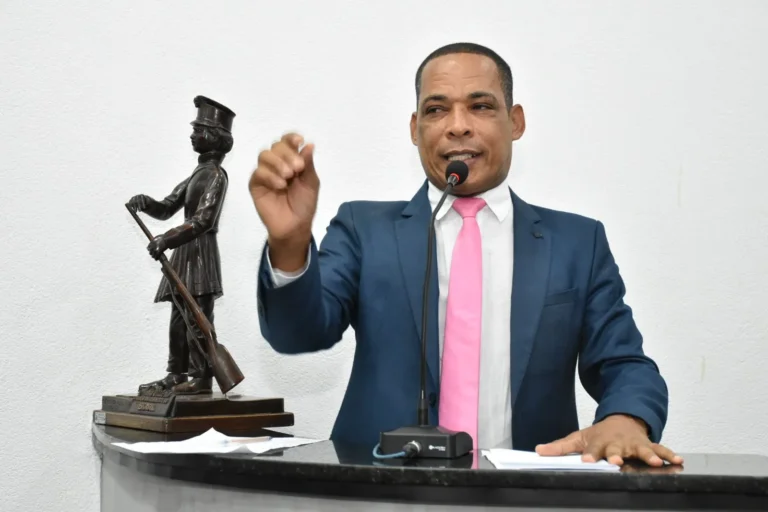 Cobrança de melhorias na sinalização viária de Feira de Santana