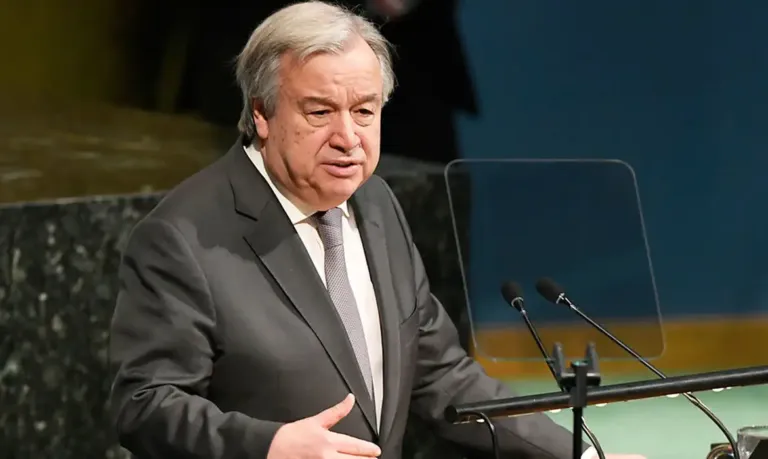 António Guterres pede fim da guerra e abertura do Estreito de Ormuz