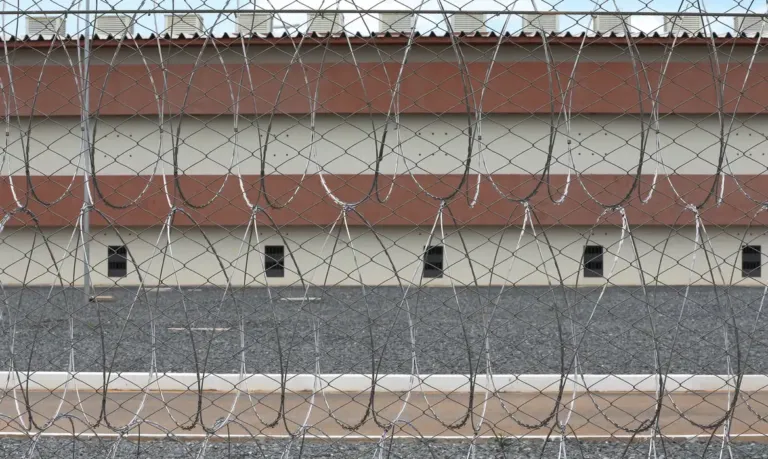 Vorcaro chega a Brasília em voo da PF e vai para presídio federal