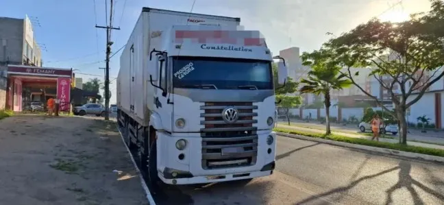 Pedro Américo propõe a criação de pátios para estacionamento de caminhões