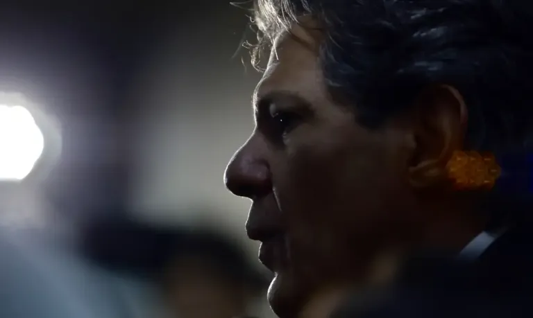 Conflito Oriente Médio não impactará redução dos juros no Brasil