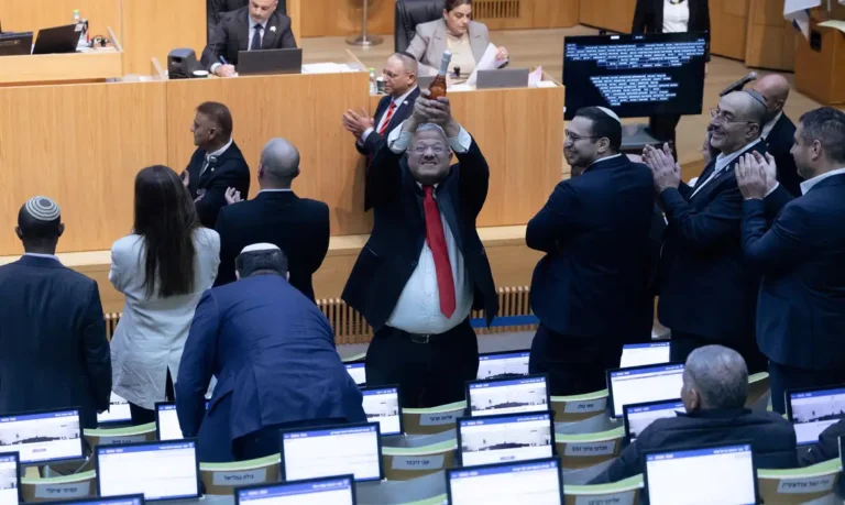 Israel aprova pena de morte para palestinos acusados de terrorismo