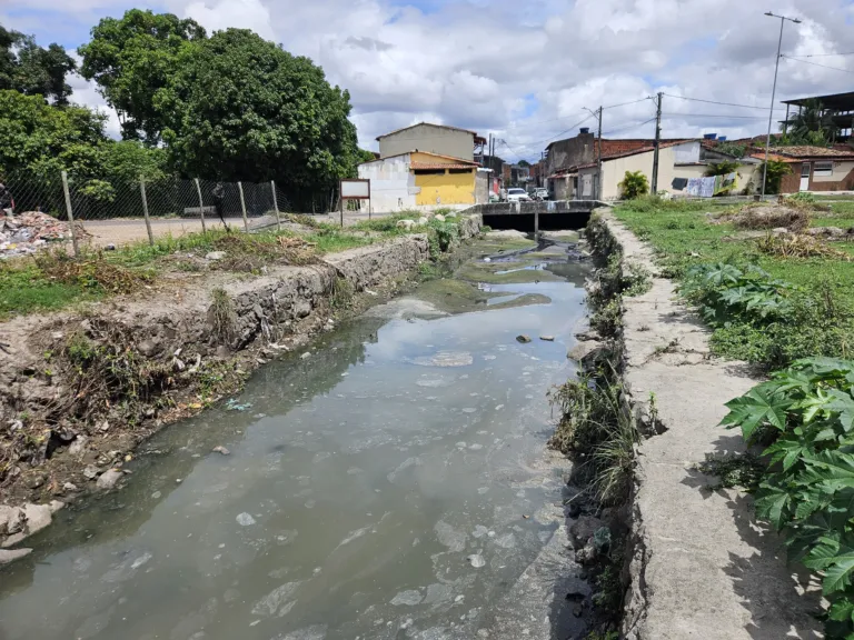 Indicação pede estudo técnico sobre o Canal Luiz Eduardo, bairro Irmã Dulce