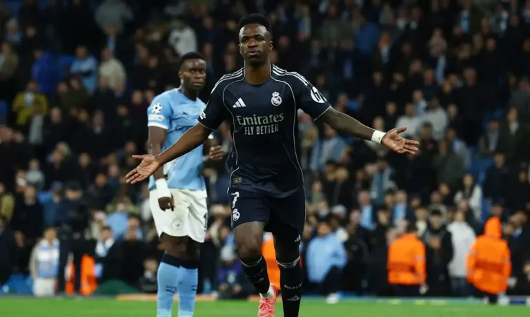 Liga dos Campeões: Vini Júnior marca dois e Real despacha City